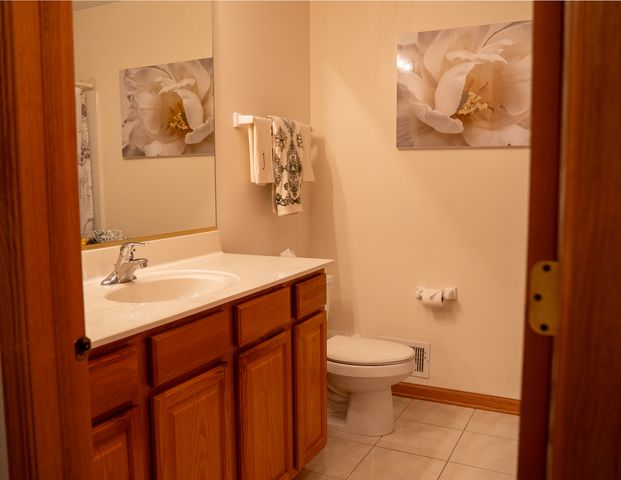 782 S Baldwin Lane, Romeoville, IL 60446