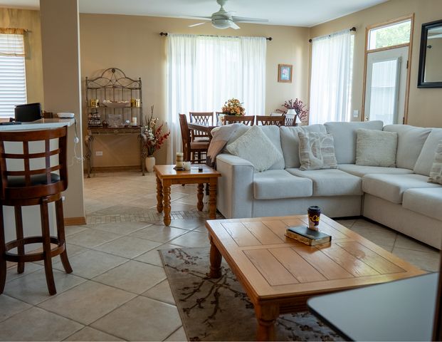 782 S Baldwin Lane, Romeoville, IL 60446