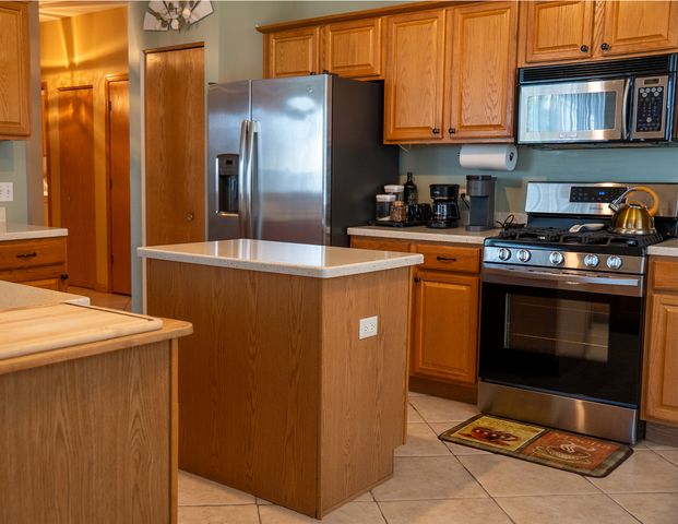 782 S Baldwin Lane, Romeoville, IL 60446