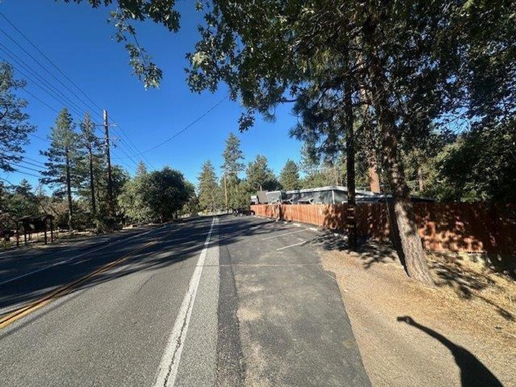 26345 Hwy 243, Idyllwild, CA 92549