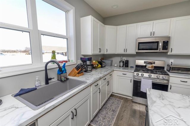 4616 Trotters Pointe Circle, Midland, MI 48642