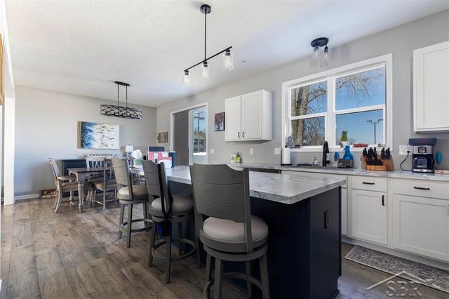 4616 Trotters Pointe Circle, Midland, MI 48642