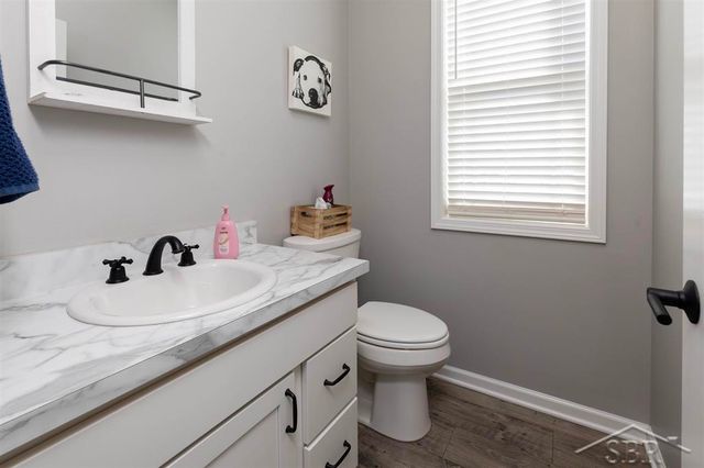 4616 Trotters Pointe Circle, Midland, MI 48642