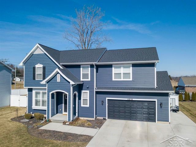 4616 Trotters Pointe Circle, Midland, MI 48642