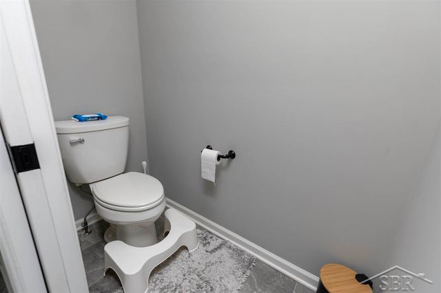 4616 Trotters Pointe Circle, Midland, MI 48642