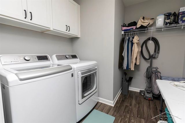 4616 Trotters Pointe Circle, Midland, MI 48642