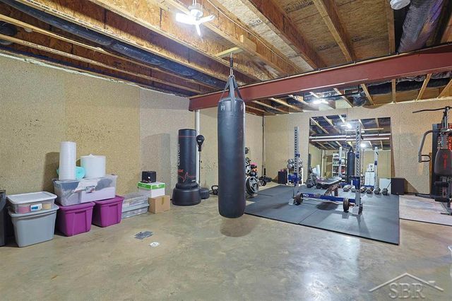 4616 Trotters Pointe Circle, Midland, MI 48642