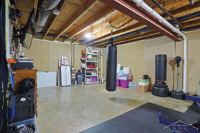 4616 Trotters Pointe Circle, Midland, MI 48642