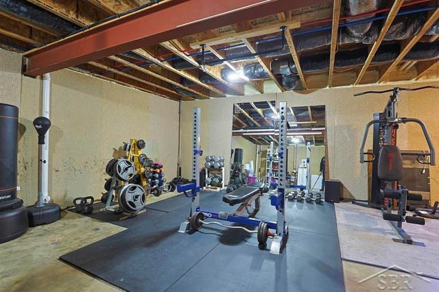 4616 Trotters Pointe Circle, Midland, MI 48642