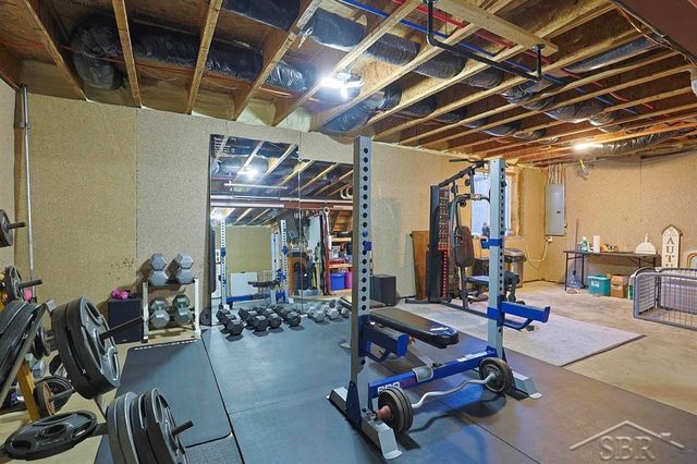 4616 Trotters Pointe Circle, Midland, MI 48642