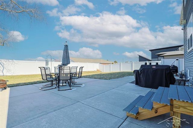 4616 Trotters Pointe Circle, Midland, MI 48642