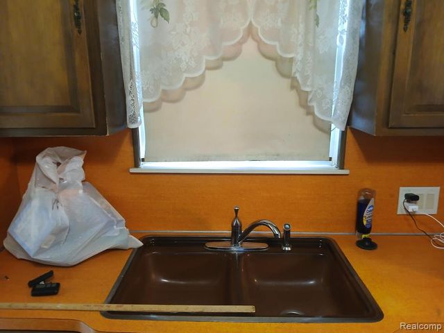 18048 Mansfield Street, Detroit, MI 48235