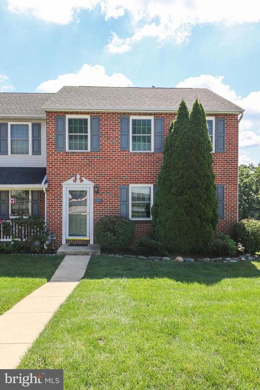 131 COUNTRY RIDGE DR, Red Lion, PA 17356