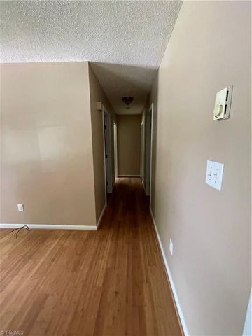 1611 Beaucrest Avenue, High Point, NC 27265