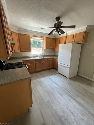 1611 Beaucrest Avenue, High Point, NC 27265