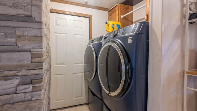 9149 County Road 9640, Koshkonong, MO 65692