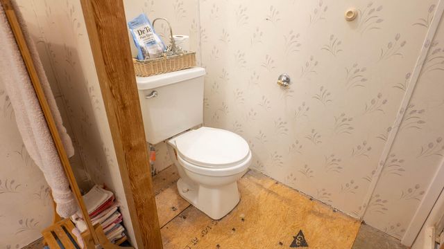 9149 County Road 9640, Koshkonong, MO 65692