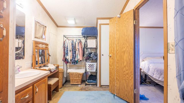 9149 County Road 9640, Koshkonong, MO 65692