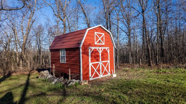 9149 County Road 9640, Koshkonong, MO 65692