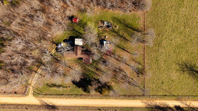 9149 County Road 9640, Koshkonong, MO 65692