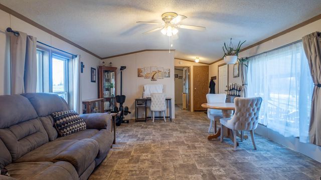 9149 County Road 9640, Koshkonong, MO 65692