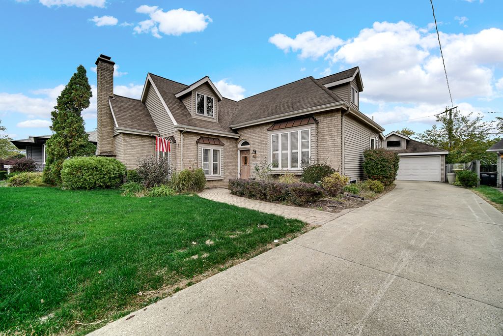 18515 Arcadia Avenue, Lansing, IL 60438 — exterior