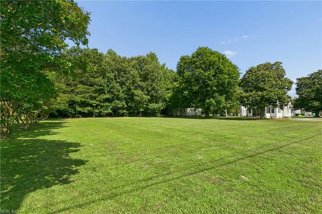 4534 George Wash Memorial HWY, Hayes, VA 23072