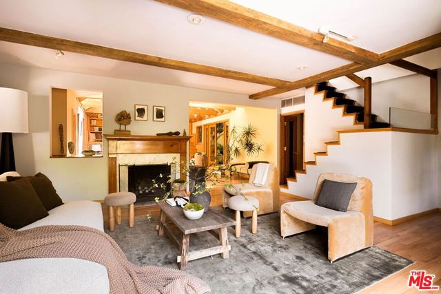 2030 Benedict Canyon Drive, Beverly Hills, CA 90210