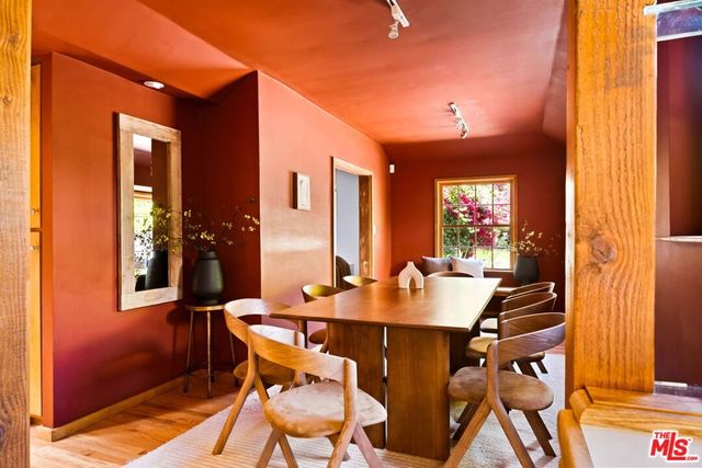 2030 Benedict Canyon Drive, Beverly Hills, CA 90210