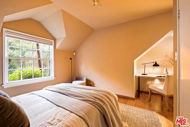 2030 Benedict Canyon Drive, Beverly Hills, CA 90210