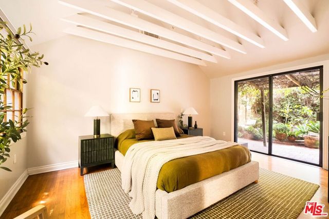 2030 Benedict Canyon Drive, Beverly Hills, CA 90210