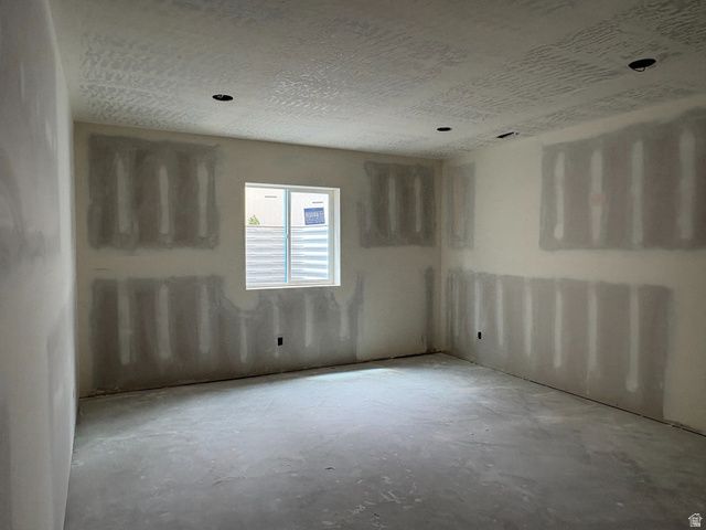 480 S 1400 W, Farmington, UT 84025