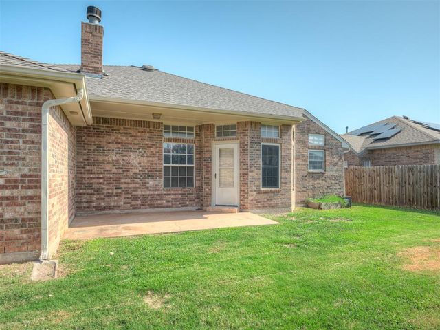1800 Fairmont Lane, Edmond, OK 73013