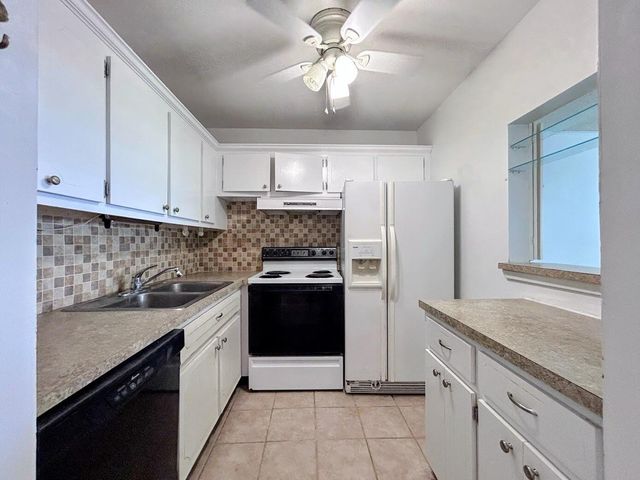 170 Horizons E 302, Boynton Beach, FL 33435