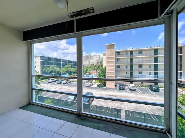 170 Horizons E 302, Boynton Beach, FL 33435