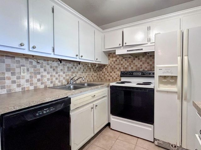 170 Horizons E 302, Boynton Beach, FL 33435