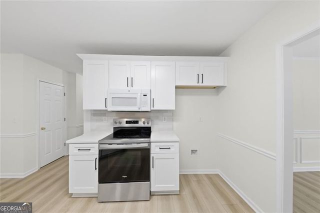 4630 Admiral Ridge Way SW, Lilburn, GA 30047