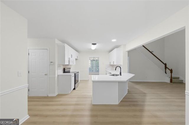 4630 Admiral Ridge Way SW, Lilburn, GA 30047