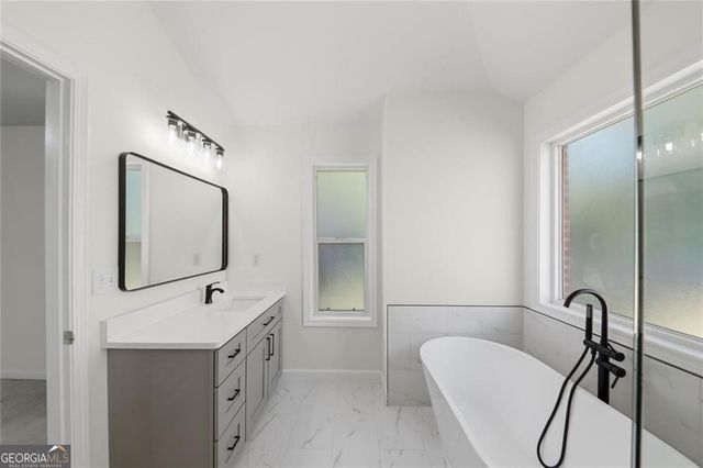 4630 Admiral Ridge Way SW, Lilburn, GA 30047