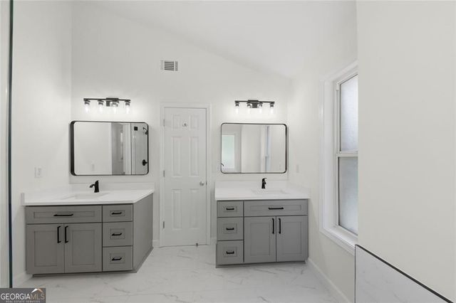 4630 Admiral Ridge Way SW, Lilburn, GA 30047