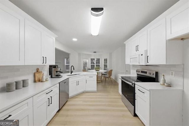 4630 Admiral Ridge Way SW, Lilburn, GA 30047