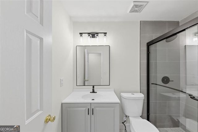 4630 Admiral Ridge Way SW, Lilburn, GA 30047