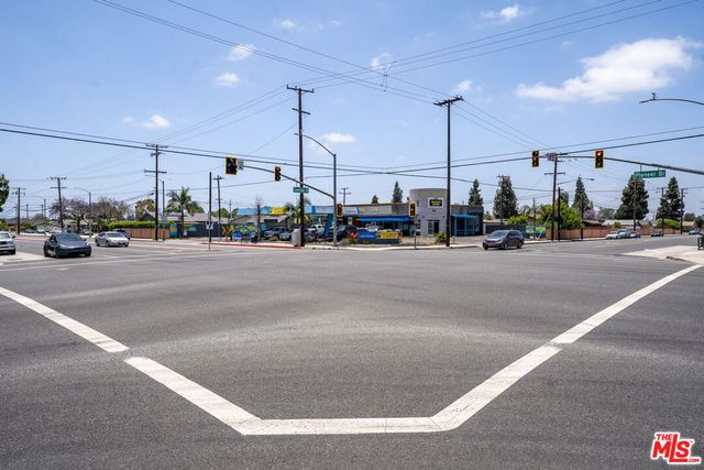 21011 Pioneer Boulevard, Lakewood, CA 90715