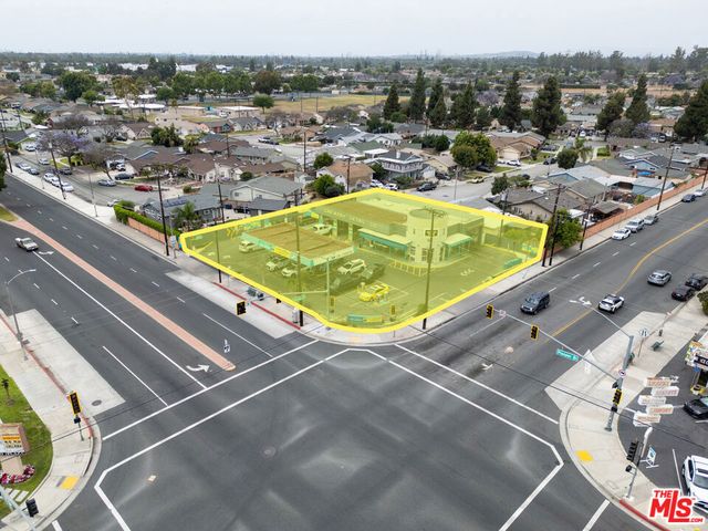 21011 Pioneer Boulevard, Lakewood, CA 90715