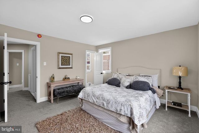 911 W COBBS CREEK PKWY, Lansdowne, PA 19050