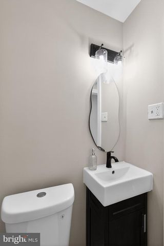 911 W COBBS CREEK PKWY, Lansdowne, PA 19050