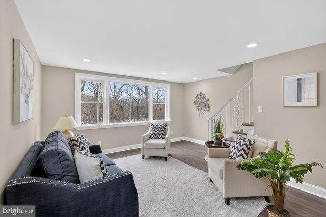 911 W COBBS CREEK PKWY, Lansdowne, PA 19050