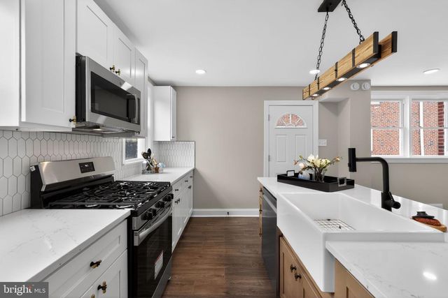 911 W COBBS CREEK PKWY, Lansdowne, PA 19050