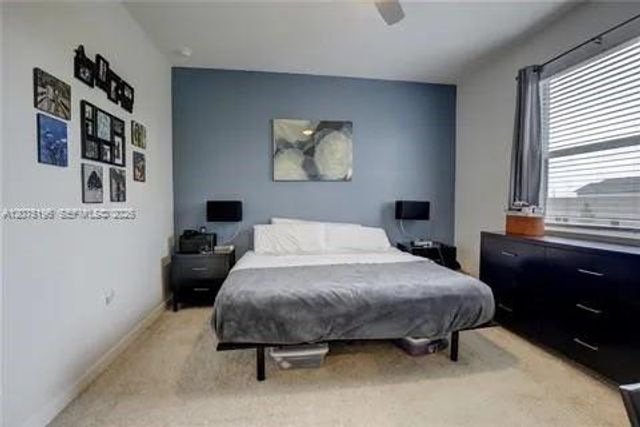 565 NE 5th Place, Florida City, FL 33034