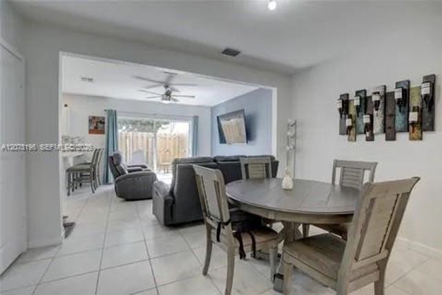 565 NE 5th Place, Florida City, FL 33034